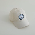 Nahaufnahme der cremefarbenen Basecap mit Big Data No Thanks Smiley-Stickerei-Patch - 52-54cm (3-8 Jahre) / Gebrochenes Weiß