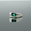 Silver ring with rectangle emerald-cut green zircon and polished metallic finish - US 7 / Silver Tone/Green Zirconia
