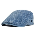 Blauwe gewassen denim pet met ruitvormig stikselpatroon en gerafelde randen - Blauw