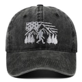Dunkelgraue Baseballkappe im Used-Look mit Wald-Bigfoot-Stickerei und US-Flaggen-Detail - Verstellbar / Schwarz