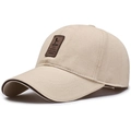 Détail de la casquette de baseball en toile beige avec patch en cuir et bordure brune - 55-60cm (Réglable) / Blanc Cassé