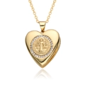 Gouden hart medaillon ketting met Sint Benedictus medaille en glanzende stras - Sint-Benedictusmedaille