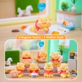 Figurine de boîte aveugle en cristal de style ours Pooh floqué aux couleurs jaune et rouge - Série d'Ours Floconnés (HM175-2) / Boîte de Set Complet (Set de 6)