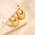 Boucles d'oreilles en titane plaqué or 18 carats avec rainures ovales élégantes - EH093/Rainuré Incurvé