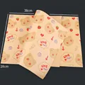 Papel kraft marrón para envolver sándwiches con oso y fresas, tamaño 38x28cm - Papel Kraft de Osito (50 Hojas)