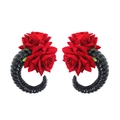 Gothische haarspeldjes met zwarte duivelshoorns en rode rozen voor Halloween - Rode Roos Duivels Hoorn Haarspeld