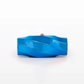 Bolso clutch geométrico irregular en azul eléctrico con cierre de metal dorado - Azul