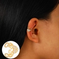 Elegante gouden oormanchet met 'LOVE'-tekst en een fonkelend hart van zirkonia - LOVE Letter Hart Stijl (N-997)