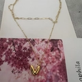 Golden double-layered paperclip chain necklace with a delicate heart pendant - Letter V (20240329（3-6-10）)