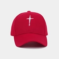 Détail de la casquette de baseball en coton rouge avec broderie étoile blanche - Réglable / Rouge