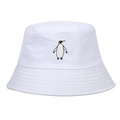 Cappello a secchiello bianco in cotone con ricamo dettagliato di un pinguino sul fronte - Regolabile / Bianco