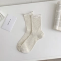 Vertical ribbed cotton crew socks in cream white with a stylish rolled cuff design - One Size / Light Gray