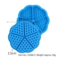 Set of two blue flower shaped silicone waffle molds with 17.7cm diameter for baking - 5-Cavity Heart Shape / Blue