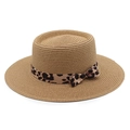 Cappello di paglia a tesa piatta estivo con nastro leopardato e fiocco elegante - M (56-58cm) / Cachi