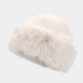 Detalle de la textura suave de este gorro ruso de piel sintética en color crema - M(56-58cm) / Blanco Roto