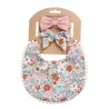 Baby-Lätzchen mit Blumenmuster, Pompon-Borte und passenden Stirnbändern im Geschenkset - Boho Orange Blau Rosa Floral (2)