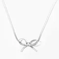Collier élégant avec pendentif nœud argenté et chaîne serpent à finition polie - Collier Argenté DPK1065