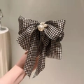 Lazo para el pelo con estampado de pata de gallo blanco y negro y detalle de perla - Pata de Gallo Café Claro