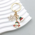 Porte-clés en métal doré avec pendentifs en émail flocon, sapin et bonhomme de neige - Style Flocon Sapin Bonhomme de Neige (ER815)