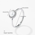 Anillo minimalista de acero inoxidable plateado con perla blanca y detalles de talla - US 9 / Color Acero