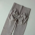 High-waisted scrunch butt yoga leggings in dusty purple seamless high-stretch fabric - Taro Purple