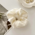 Cremeweißes Organza-Haargummi mit integrierter quadratischer Haarklammer für Pferdeschwanz - Doppellagiges Mesh / Gebrochenes Weiß