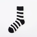 Chaussettes en polaire corail pour hommes à rayures noires et blanches douces - Taille unique / Noir/Rayé Blanc