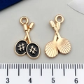 Pendentifs raquette de tennis dorés avec émail noir pour porte-clés sportifs - Raquette de Badminton Noire (21734)