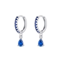 Détail des boucles d'oreilles en argent avec zircon bleu et goutte en forme de poire - Goutte Argent Bleu Foncé