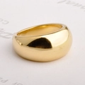 Anillo ancho dorado pulido con un diseño minimalista redondeado para mujer - US 6 / Dorado