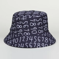 Cappello a secchiello reversibile con numeri digitali bianchi su tessuto nero elegante - M (56-58cm) / Nero