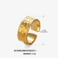 Verstellbarer goldener Edelstahlring mit Hammerschlag-Textur und Perlenrand-Design - Geometrischer Ring / Gold