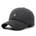 Berretto da baseball in lana grigio scuro testurizzato con paraorecchie e patch - Grigio