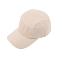 Detalle de gorra camp de cinco paneles beige con costuras blancas y ojales metálicos - Blanco Roto