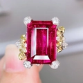Exquisiter offener Kamelienring mit großem Rubin und floralem Diamantbesatz - Rosaroter Edelstein Kamelie Offener Ring