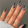 Uñas postizas largas almendradas con efecto ojo de gato gris oscuro y anillos plata - Estilo Imán Ojo de Gato Negro Gris (AW438) / Pegamento de Gelatina + Lima de Uñas