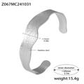Minimalistisches silbernes Wellenarmband aus Edelstahl mit gebürsteter Textur - Strukturierter Offener Armreif (Z067) / Silber