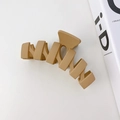 Molla per capelli kaki opaca con design traforato su sfondo di rivista alla moda - Stile a Onda / 10.5cm / Marrone Chiaro