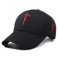 Klassische schwarze Baumwoll-Basecap mit roter Faith-Kreuz-Stickerei und gebogenem Schirm - Verstellbar / Schwarz mit roter Stickerei