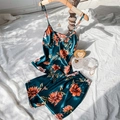 Dunkelgrünes Seiden-Pyjama-Set mit orangefarbenem Blumendruck und passenden Shorts für Damen - S / Grün Geblümt