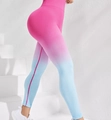Pink and blue gradient seamless high waist yoga leggings made of breathable knit fabric - S / Gradient Blue Pink