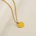Collier minimaliste en acier inoxydable avec pendentif rond doré arborant la lettre Z - Lettre Z (Chaîne Incluse)