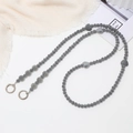 Cordón de teléfono de cuentas flocadas grises con corazones y cierre plateado - Bandolera de Corazón de Felpa-Gris
