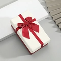 Scatola regalo rettangolare rossa e bianca per rossetto con trama intrecciata e fiocco - Coperchio Bianco Base Rossa / Medio