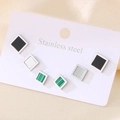 Detalle de juego de pendientes cuadrados minimalistas de acero inoxidable en varios colores - Acero Inoxidable/Material Compuesto / Juego de Acero Negro Blanco Verde (KE115205-HM)