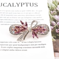 Pince à cheveux nœud argenté avec cristaux violets et strass brillants raffinés - Pompon / Carmin