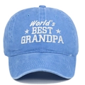Détail de la broderie World's BEST GRANDPA sur une casquette vintage en coton délavé - Réglable / Rose bonbon