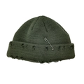 Détail du bonnet en tricot vert armée avec épingle de sûreté et anneaux métalliques - Vert Militaire