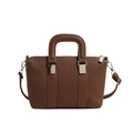 Sac à main marron à texture plissée avec détails argentés et bandoulière - Marron