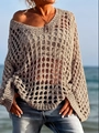 Détail d'un haut de plage ajouré en crochet beige avec manches cloches bohèmes - S / Kaki